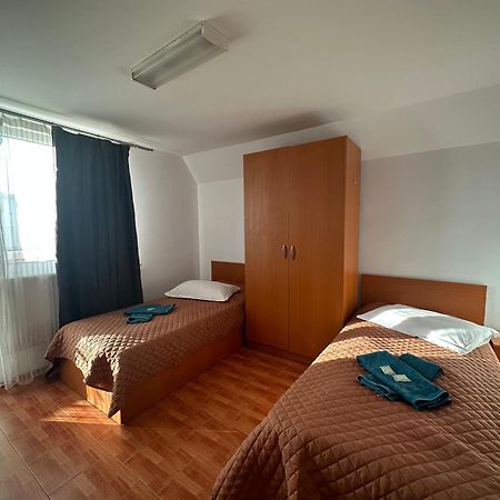 Cazare Arges Mall Pitesti Ngoại thất bức ảnh