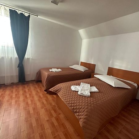 Cazare Arges Mall Pitesti Ngoại thất bức ảnh