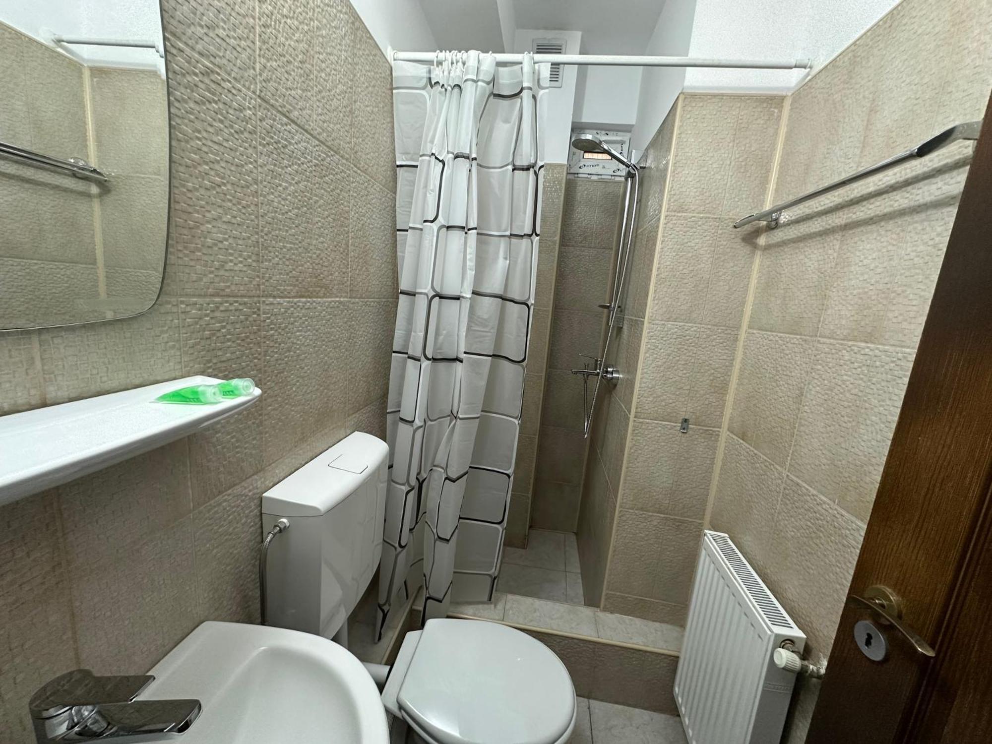 Cazare Arges Mall Pitesti Ngoại thất bức ảnh